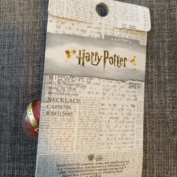 Harry Potter Rememberall necklace - Picture 3 of 3